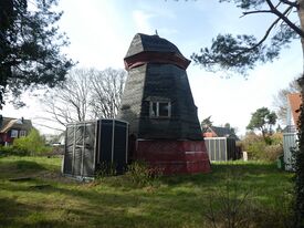 Windmühle Wieck a. Darß die Alte Mühle - Ansicht der Mühle in Sanierung 2025