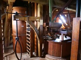 Windmühle Stove - Steinboden mit Mahlgang, Steinkran und Mischtonne 2024