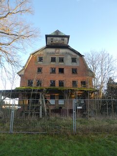 Speicher/ ?Mühle? in Badow - Straßenansicht Giebel Nordwestseite2024