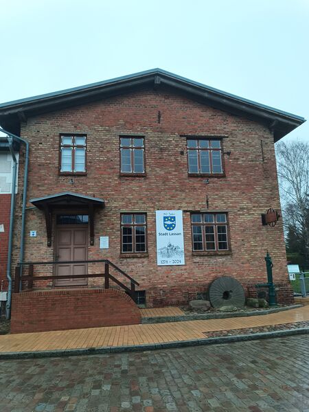 Datei:Wassermühle Lassan Bild 1.jpg