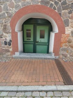 Wassermühle in Sternberg die Erbkornmühle - Eingangstür zur Mühle 2024
