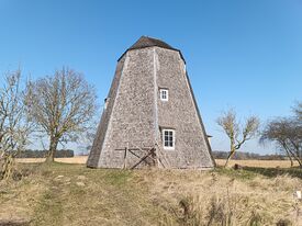 Windmühle Fahrenwalde - Ansicht der Mühle von Zufahrt 2025