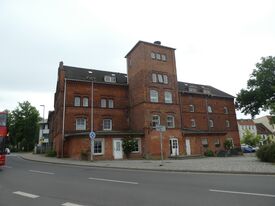 Wassermühle in Wismar die Alte Stadtmühle - Ansicht der Mühle vom Bahnhof 2024