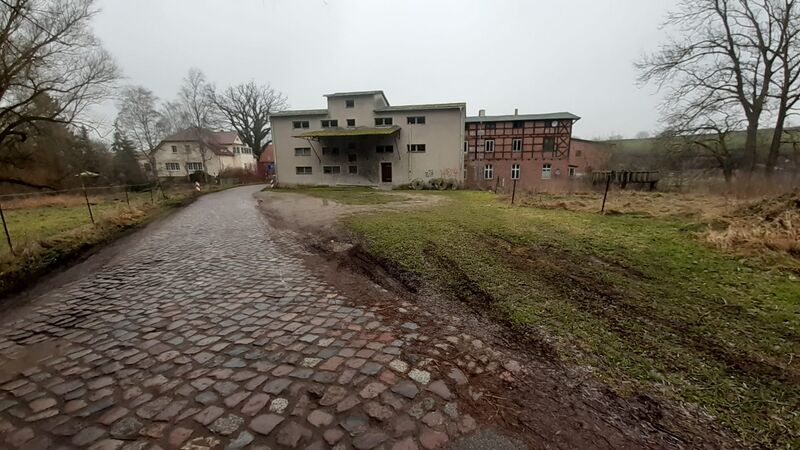 Datei:Wassermühle Zirzow Bild 1.jpg