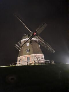 Windmühle 1 Woldegk die Museumsmühle - Ansicht der Mühle bei Nacht 2025