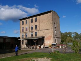 Motormühle auf Mühlenhof Anklam die Schwedenmühle - Motormühle im Hof 2024