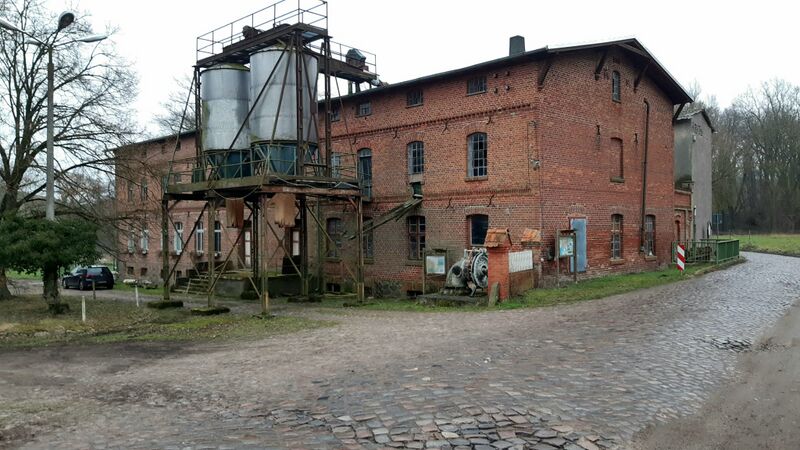 Datei:Wassermühle Zirzow Bild 2.jpg