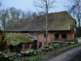 Wassermühle Klingendorf - Mühlengebäude mit vorgelagertem Turbinenhaus 2025