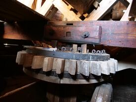 Windmühle Letzin - hölzerner Bunkel der Königswelle in der Kappe 2025