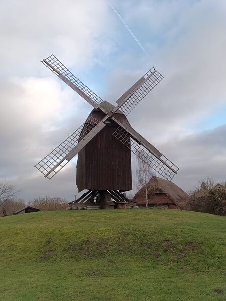 Datei:Windmühle Eldena Bild 3.jpg