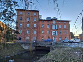 Wassermühle iBoizenburg - die Außenmühle - Vorderseite der Mühle mit Fluß und Wehr 2025