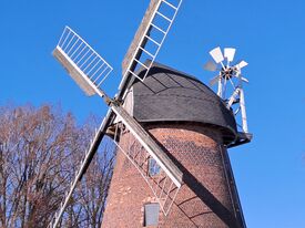 Windmühle Hagenow Heide - Ansicht von Kappe mit Flügel 2025