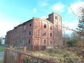 Motormühle Ferdinandshof - Ansicht auf Auffahrt 2024