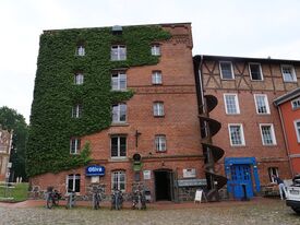 Wassermühle Neubrandenburg die Vierrademühle - Ansicht Hauptgebäude Hofseite 2025